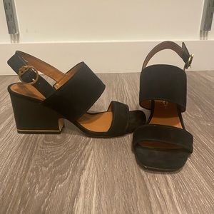 Trendy Tory Burch sandals.